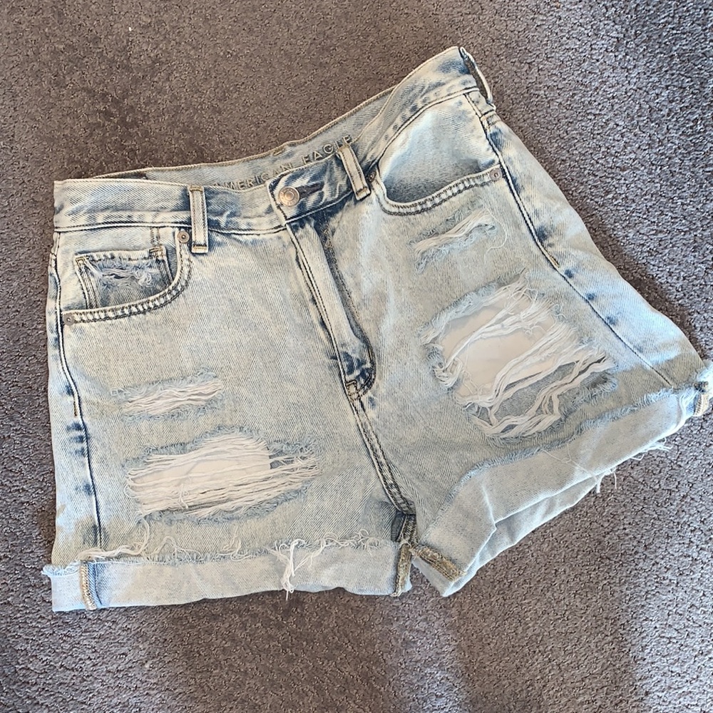 AE mom shorts